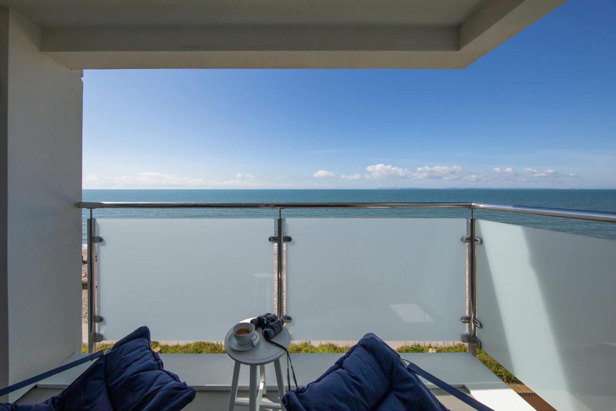 High-End Beachfront Getaway Sea View King Bed East Wittering Kültér fotó