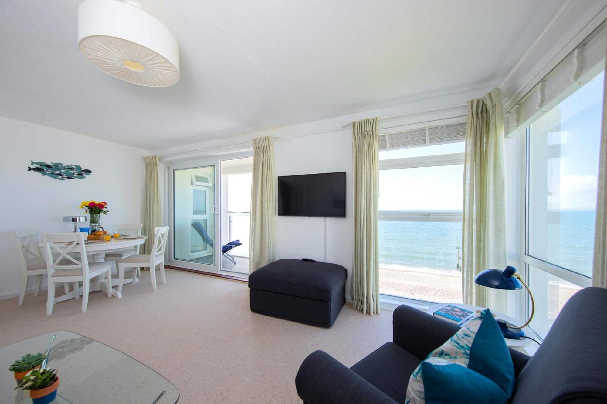 High-End Beachfront Getaway Sea View King Bed East Wittering Kültér fotó